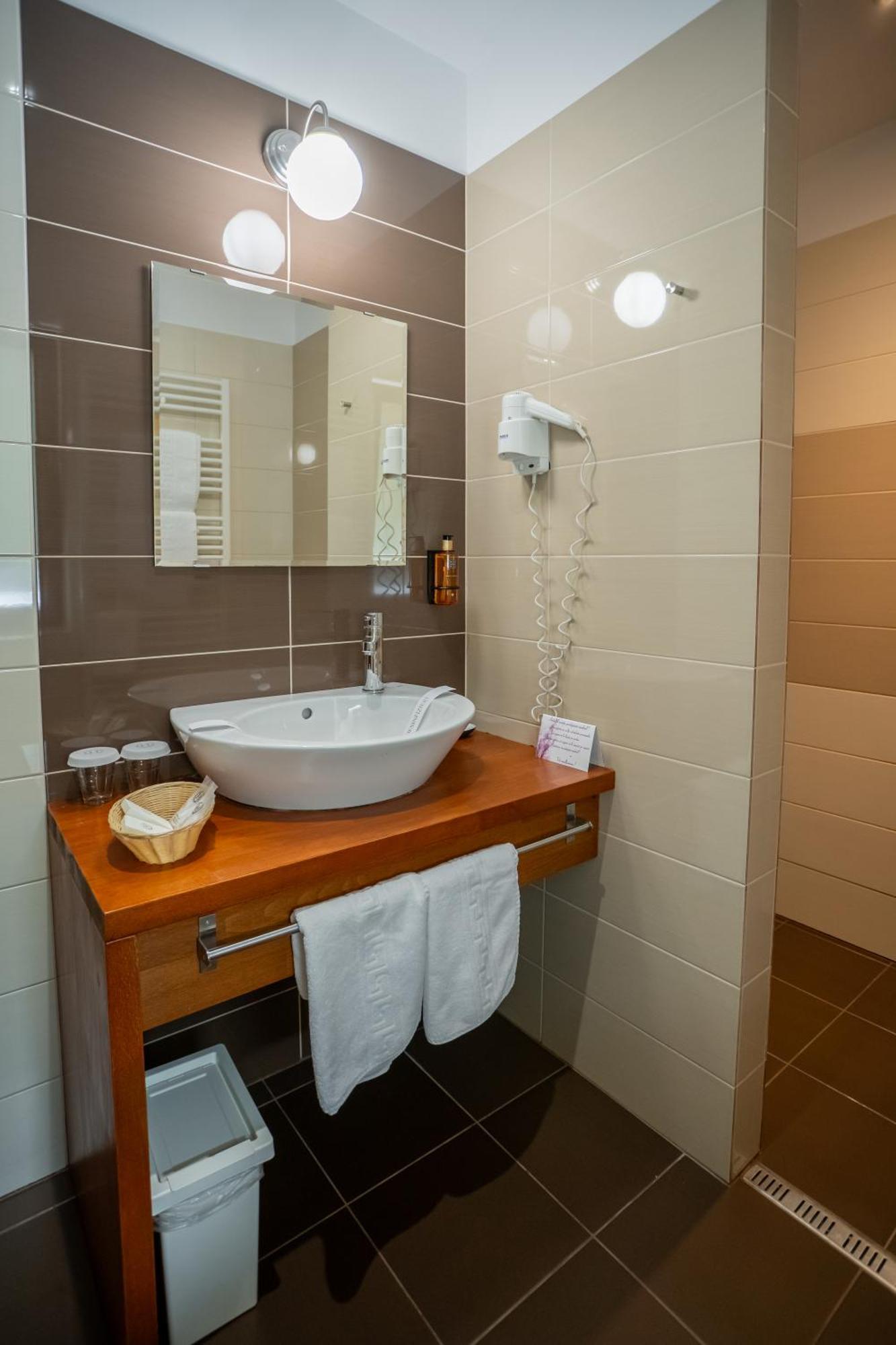 Opus Villa Σινάια Εξωτερικό φωτογραφία Bathroom